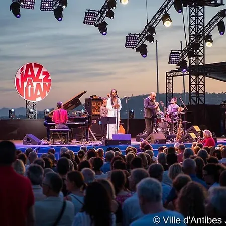 Апартаменты De Charme, 2p, Terrasse, Vue Mer, Clim, Garage *